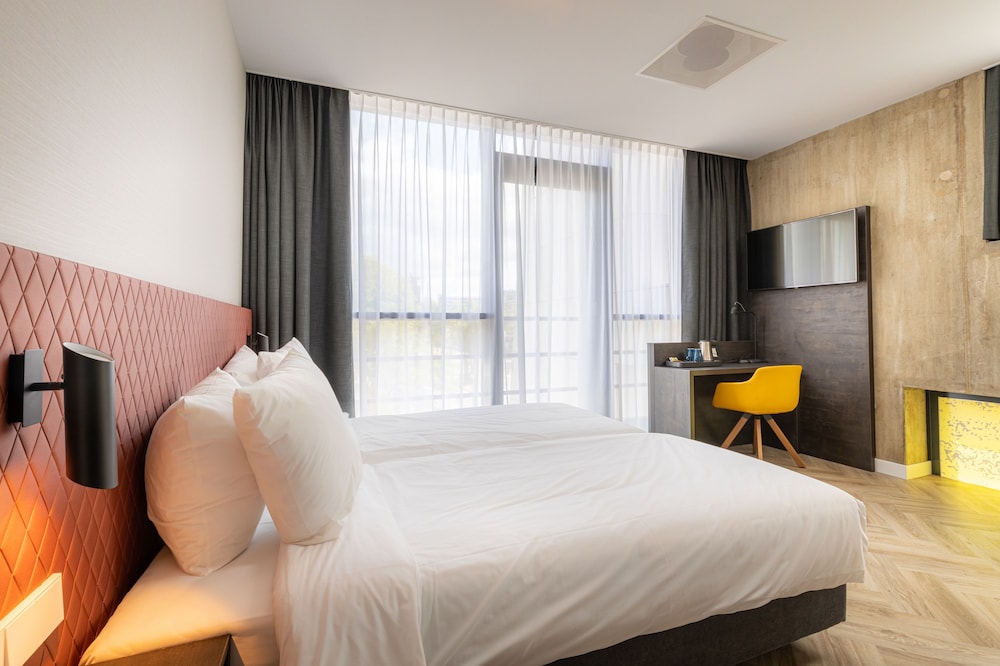 Standard Double or Twin Room photo 3