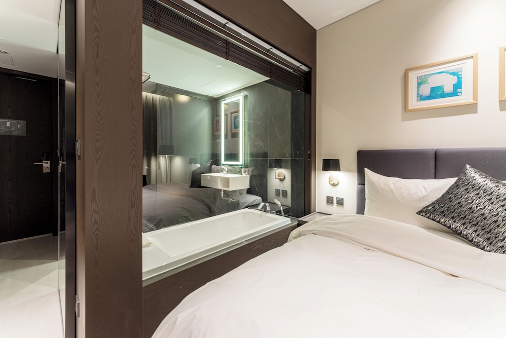 Deluxe Room, Balcony - Photo 10