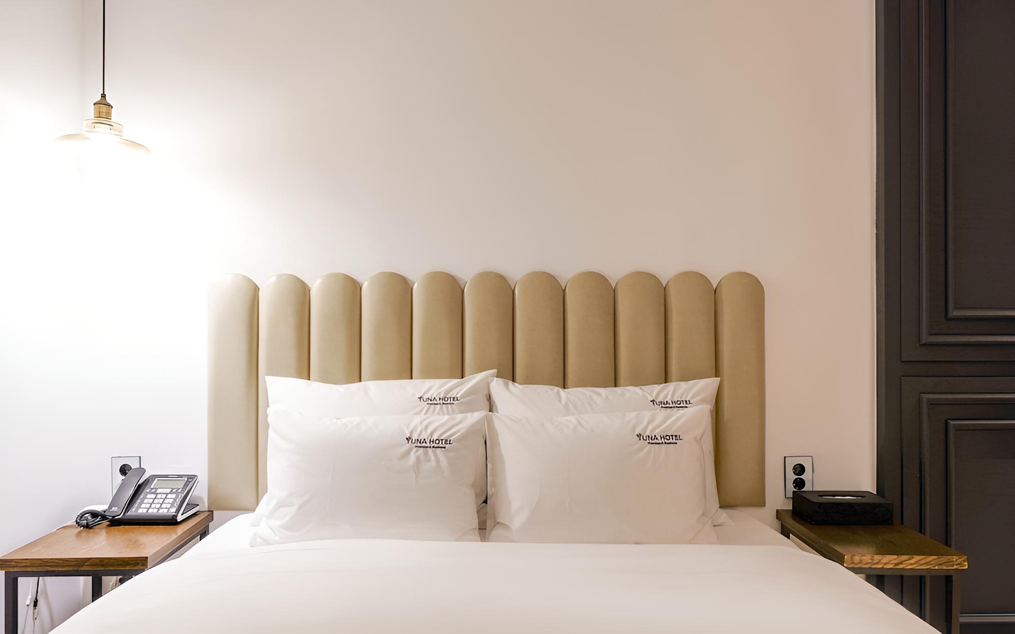 Room (Standard) - Photo 13