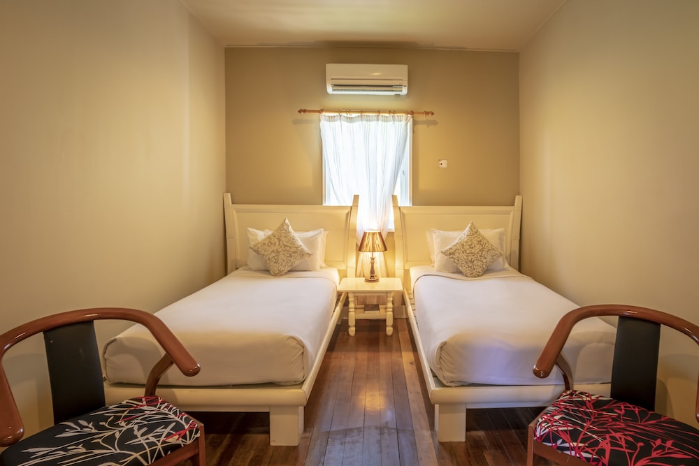 Serindit Hostel With 1 Bunk Bed photo 2