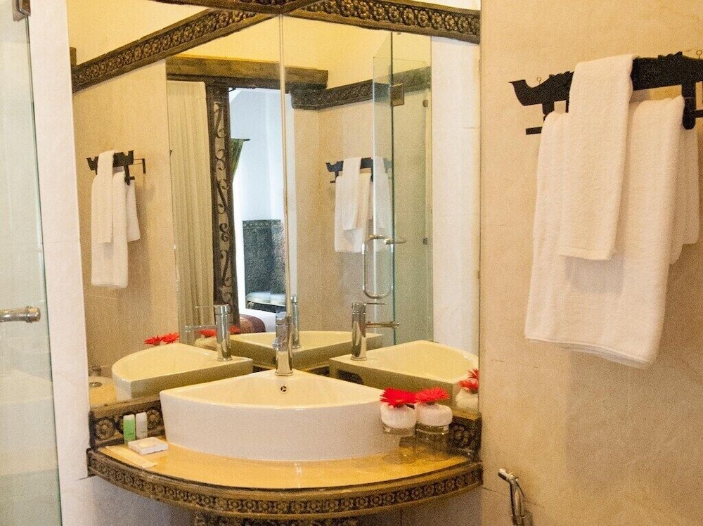 Classic Twin Room - Photo 19