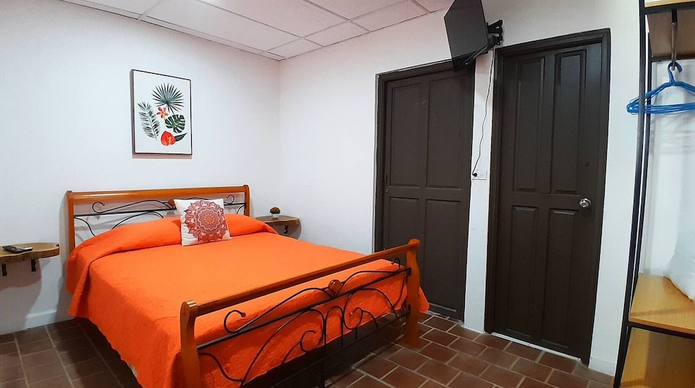 Comfort Suite, Pool Access photo 1