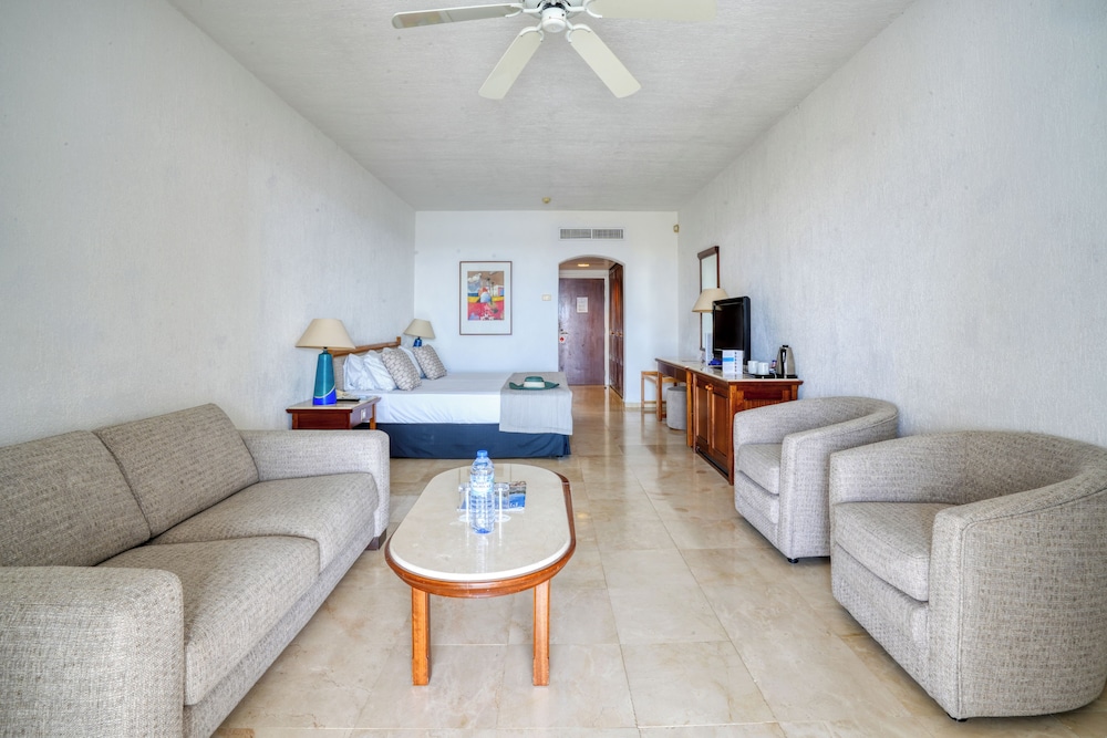 Superior Studio, Sea View - Photo 5
