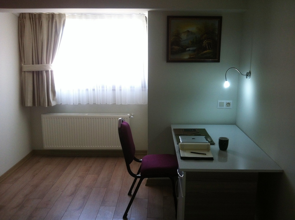 Standard Double Room photo 3