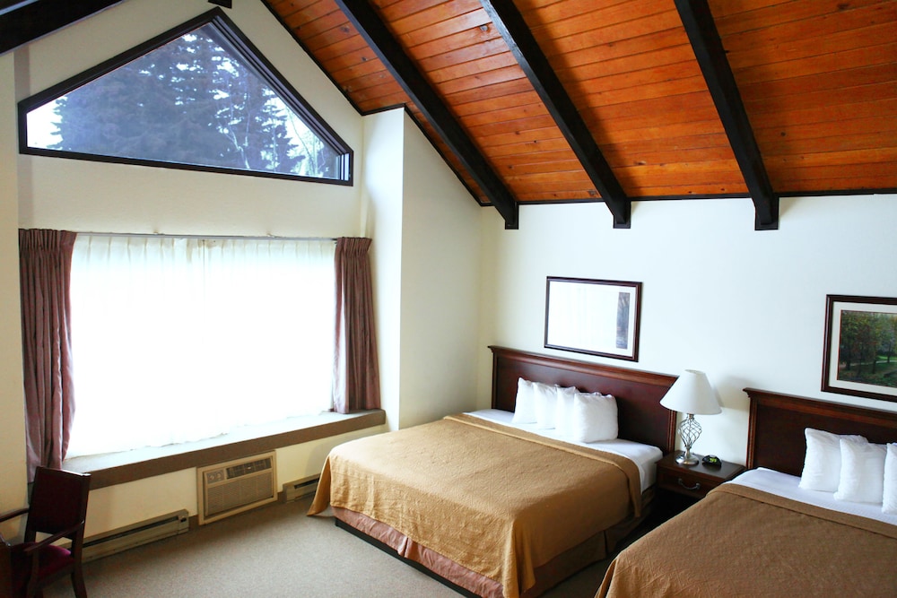 Standard Room, Two King Beds photo 2