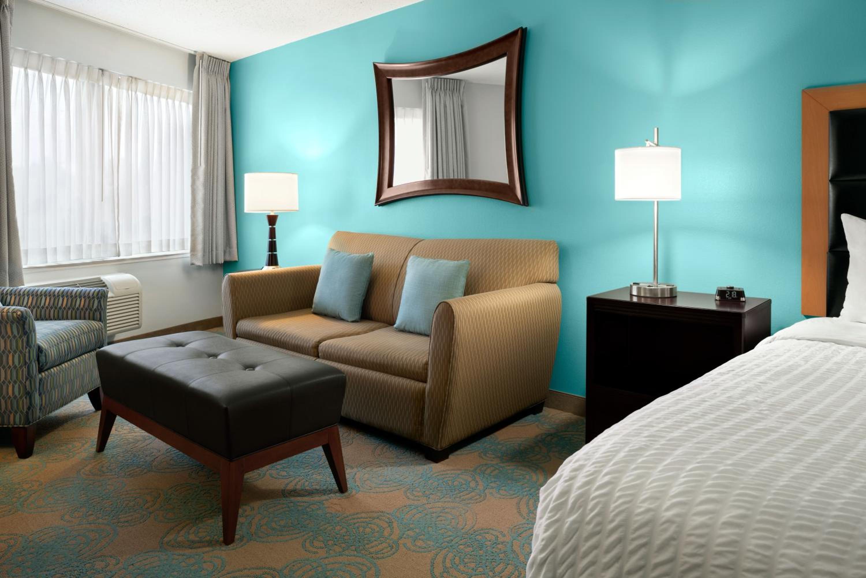 Premier King Room - Photo 4