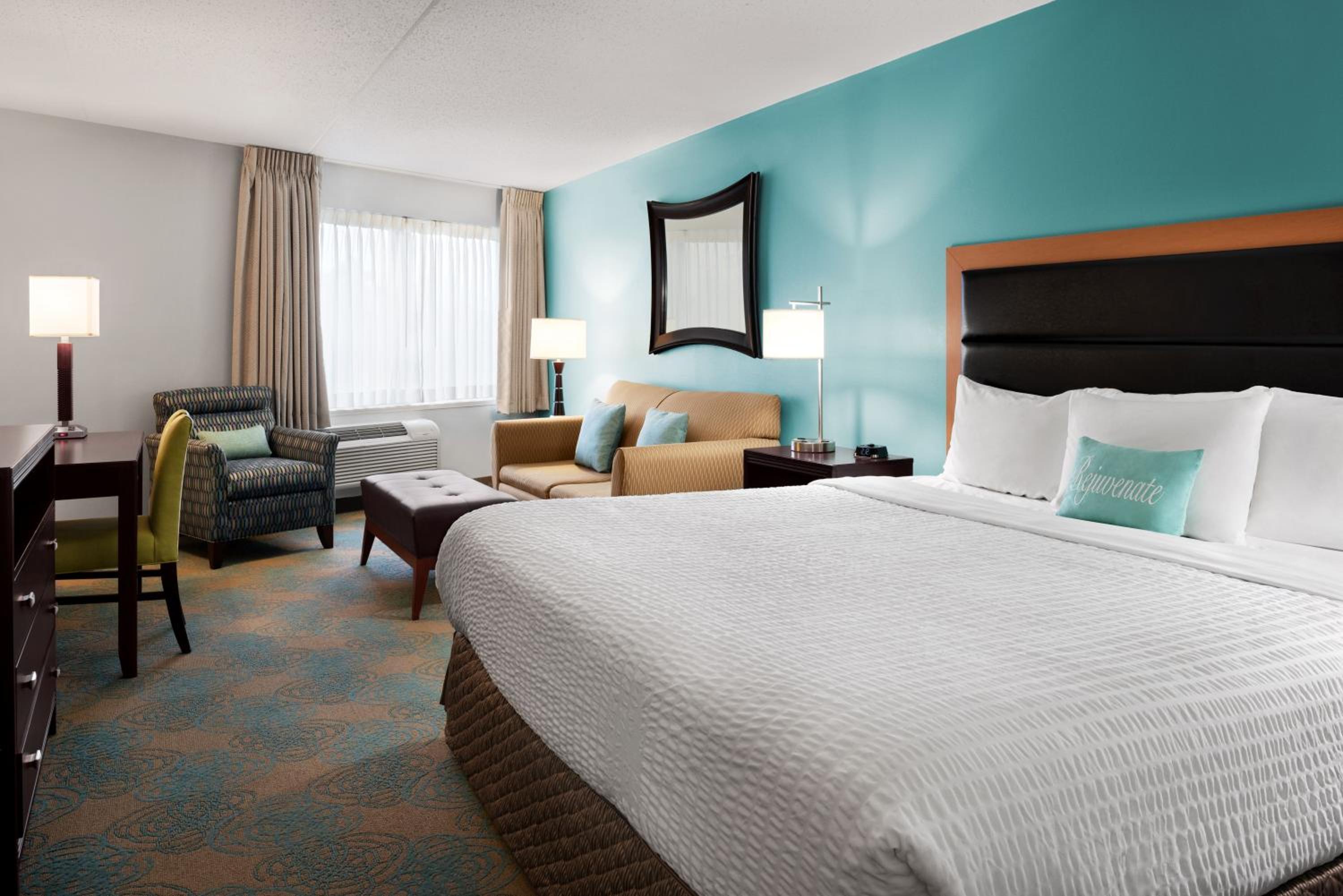 Premier King Room - Photo 2
