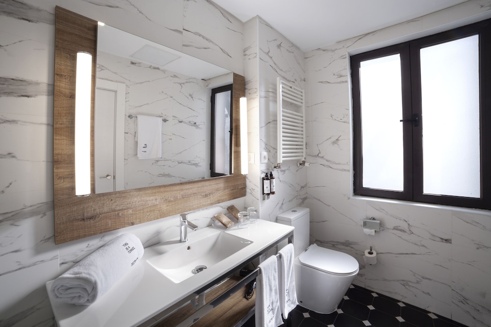 Basic Double Room - Photo 3