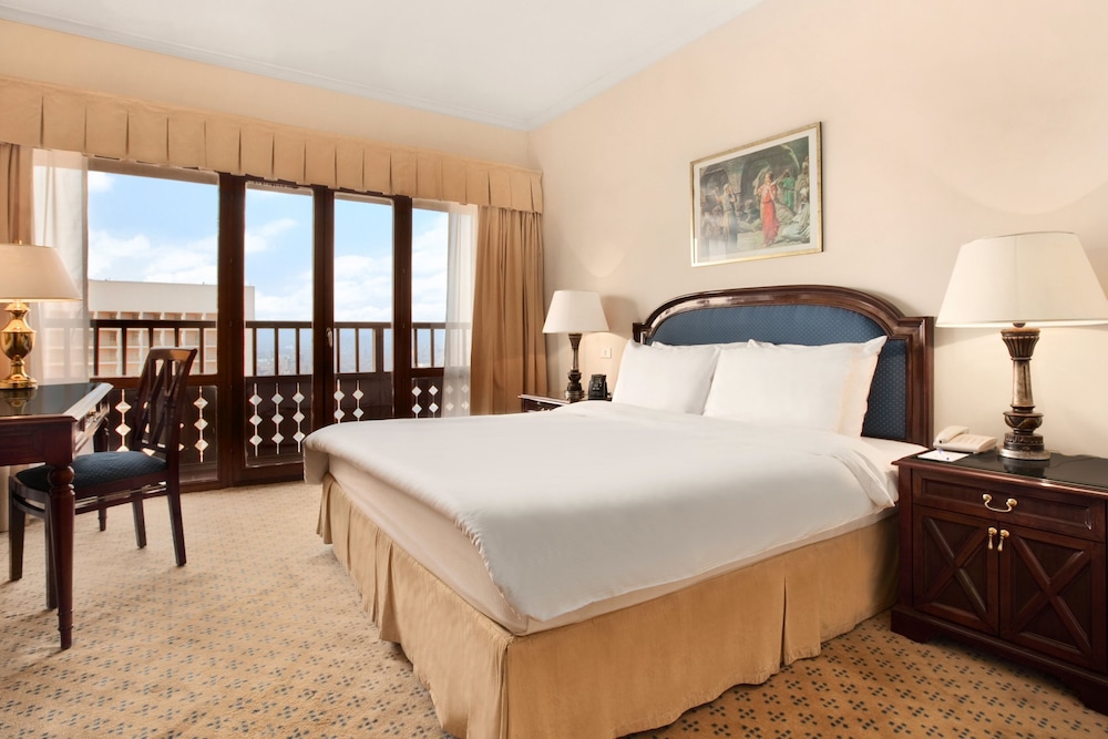 Royal Nile Suite - Photo 2