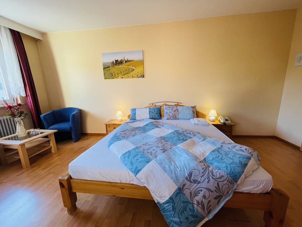 Basic Room photo 3