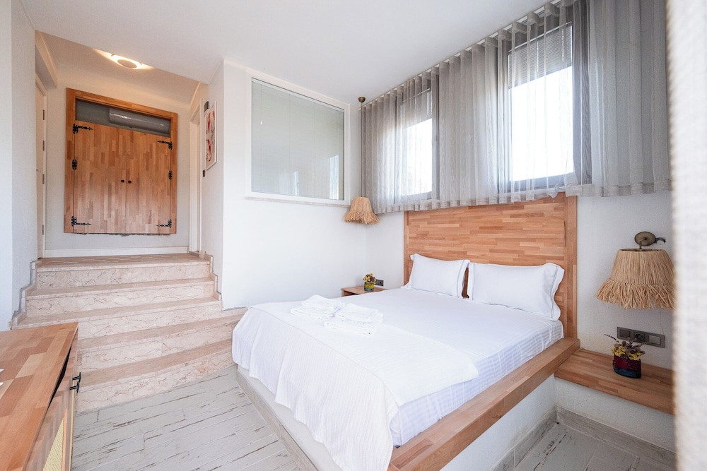 Double Room, Patio, Sea View photo 1