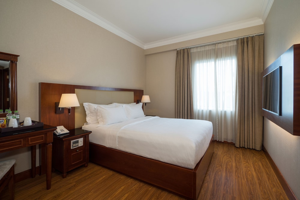 Deluxe Double Room, City View photo 3