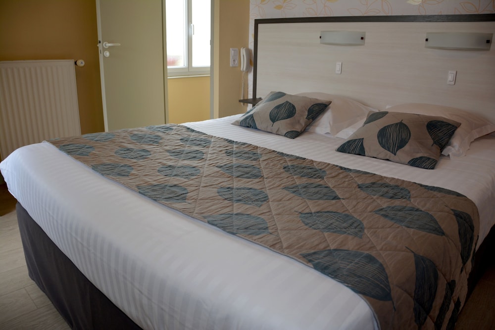 Standard Double Room - Photo 6