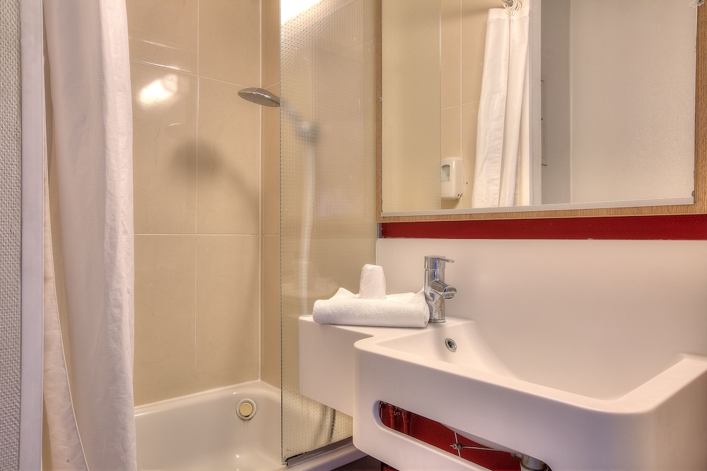 Quadruple Room, Non Smoking - Photo 2