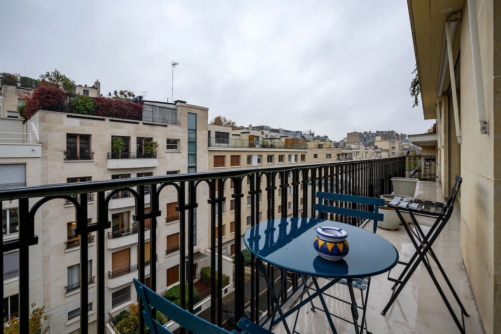 Apartment photo 3
