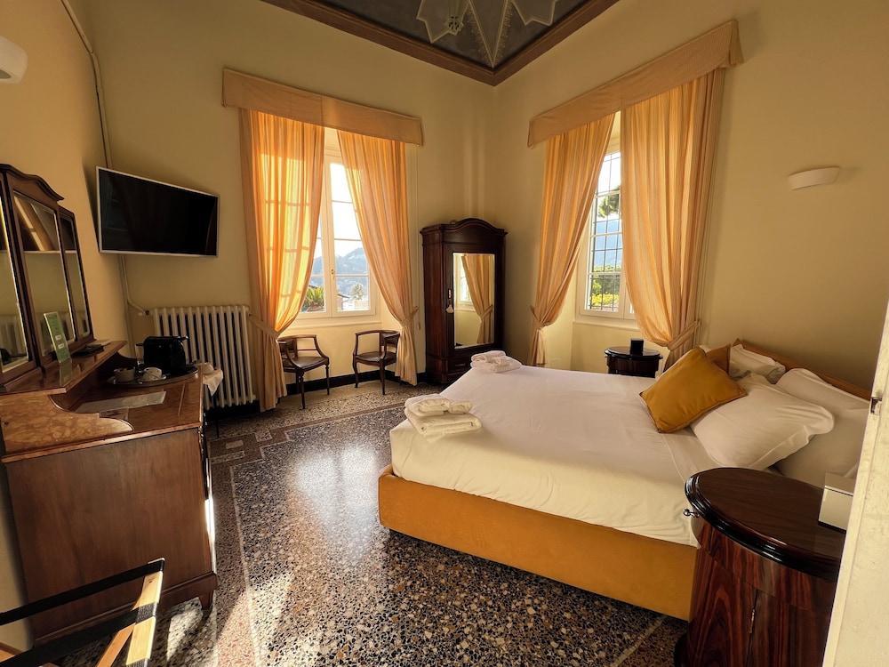 Junior Suite, 1 King Bed, Non Smoking, Sea View photo 1
