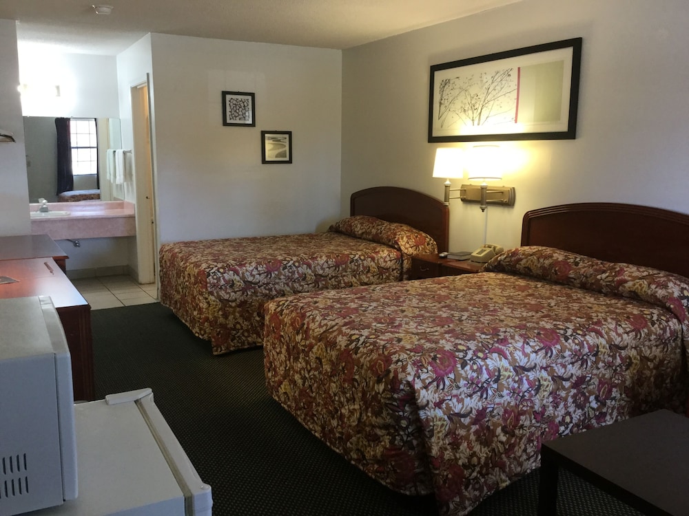 Deluxe Room, 2 Double Beds, Smoking photo 2