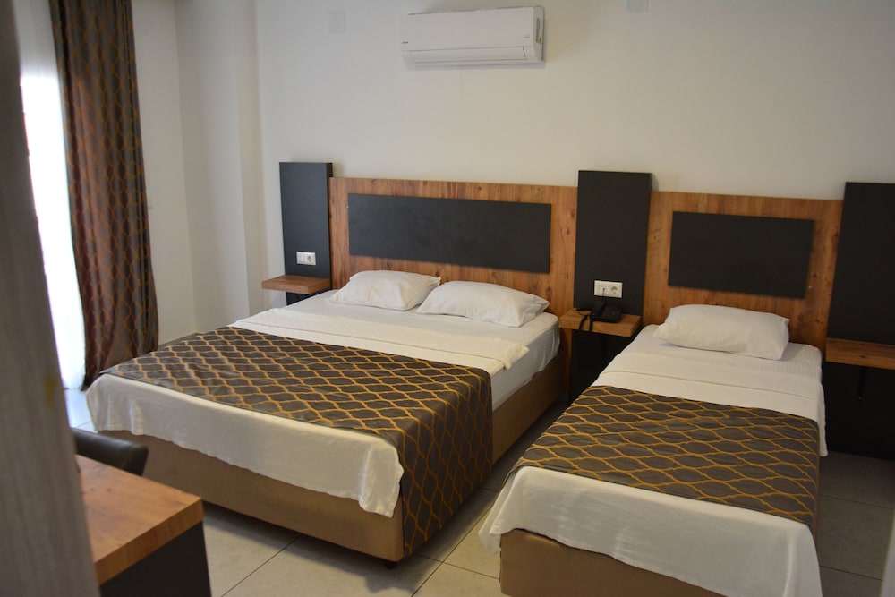 Standard Triple Room - Photo 1