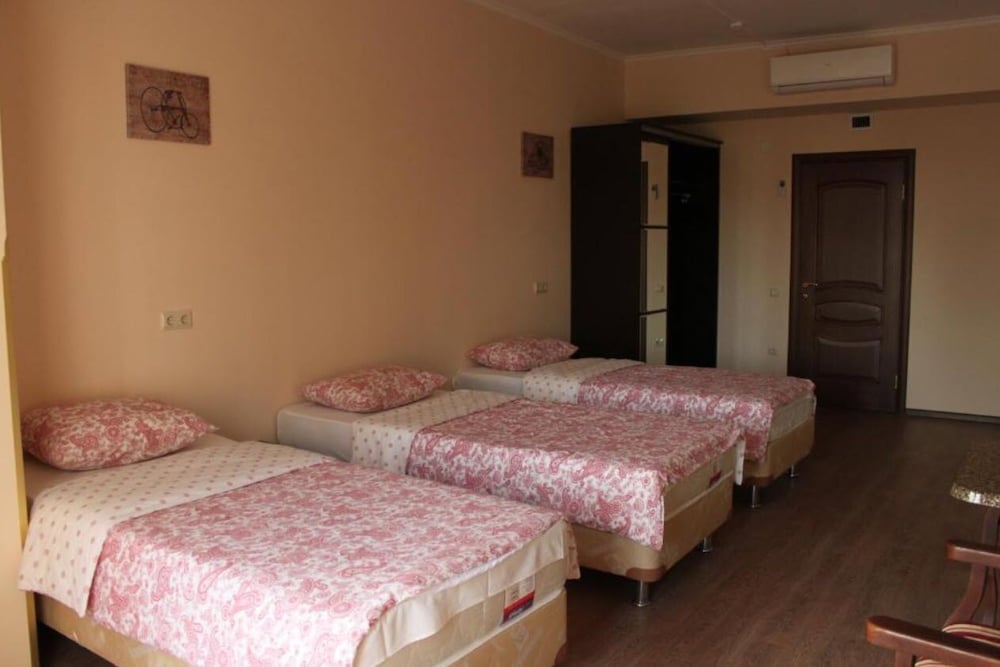 Standard Shared Dormitory (Bed In 5-Bed Mixed Dormitory) photo 1