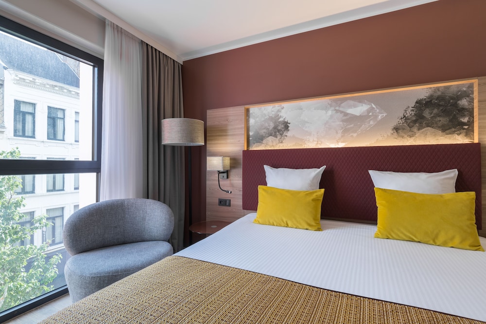 Comfort Double Room thumbnail 5