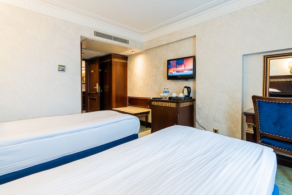 Standard Double or Twin Room photo 1