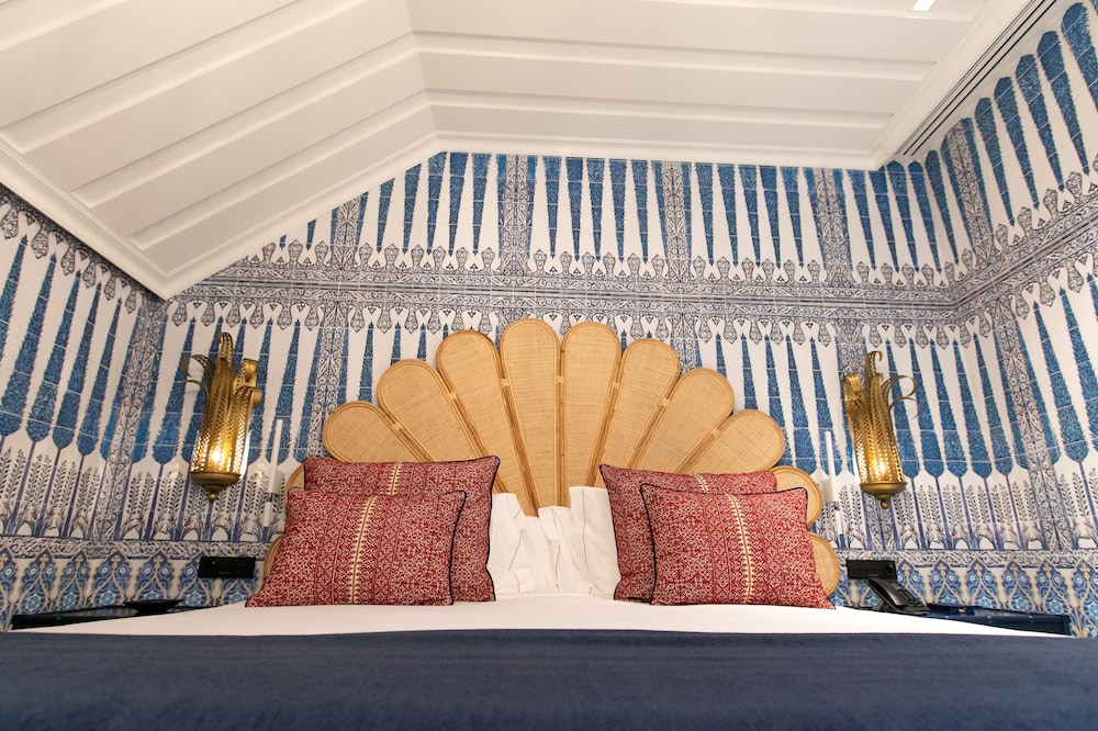 Luxury Suite - Photo 4