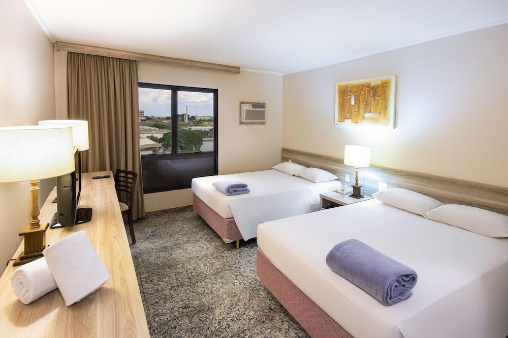 Standard Room, 2 Double Beds - Photo 1