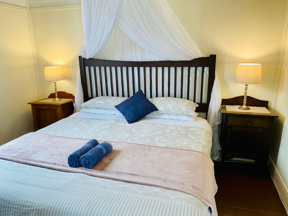 Seacroft Room 15, 1 King bed, Ocean view