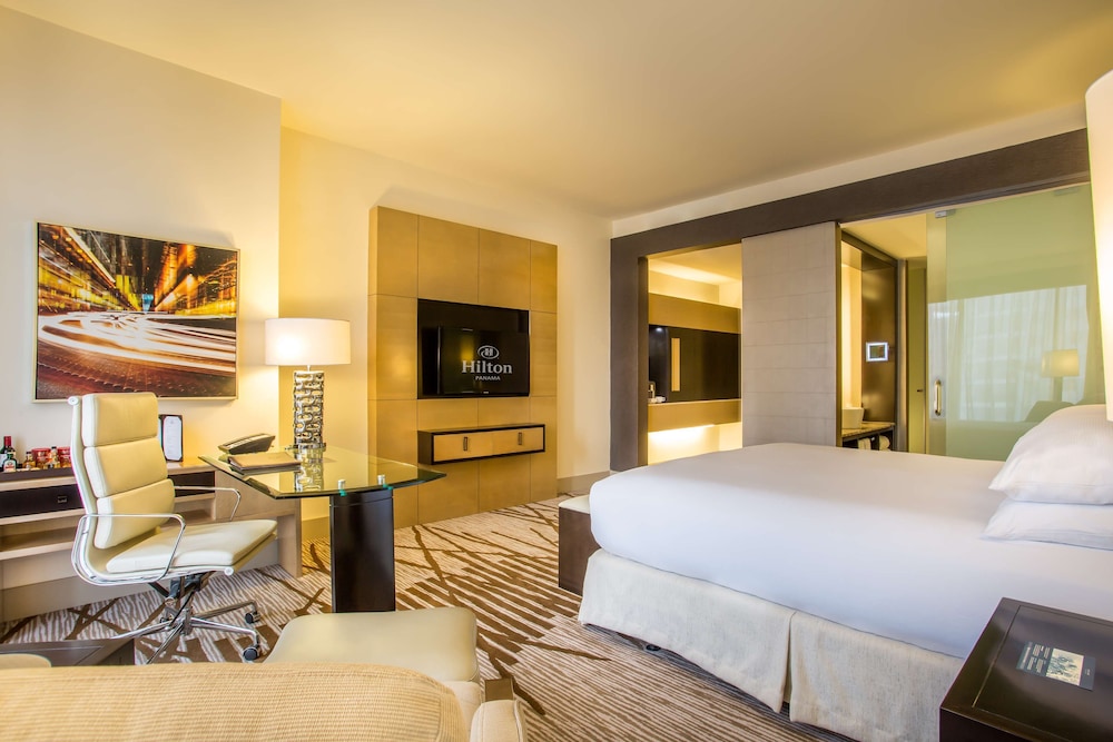 Standard Room thumbnail 6