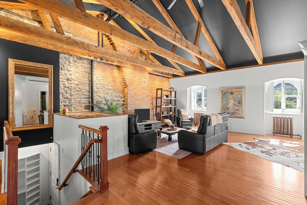 Grand Apartment