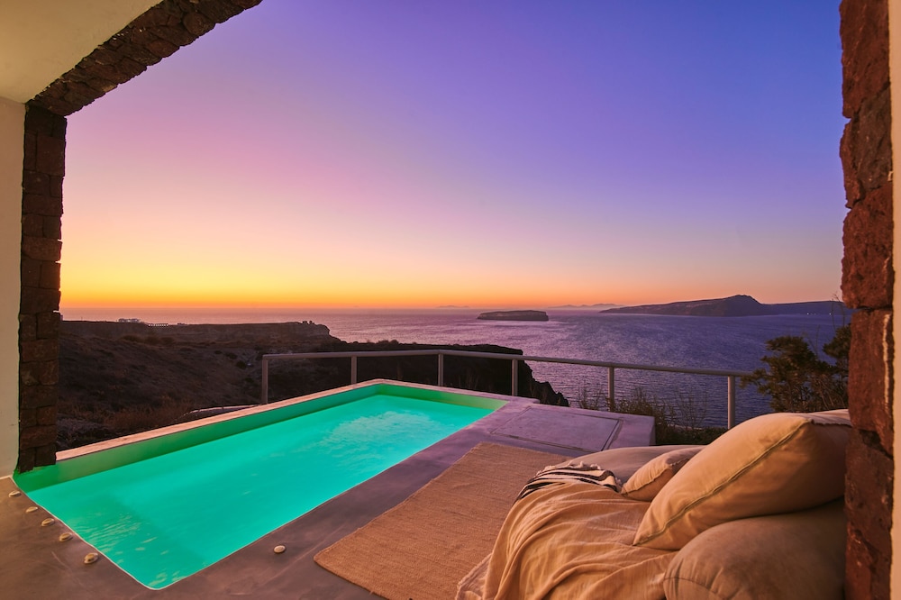 Infinity Residences with Outdoor Hot Tub - Photo 13