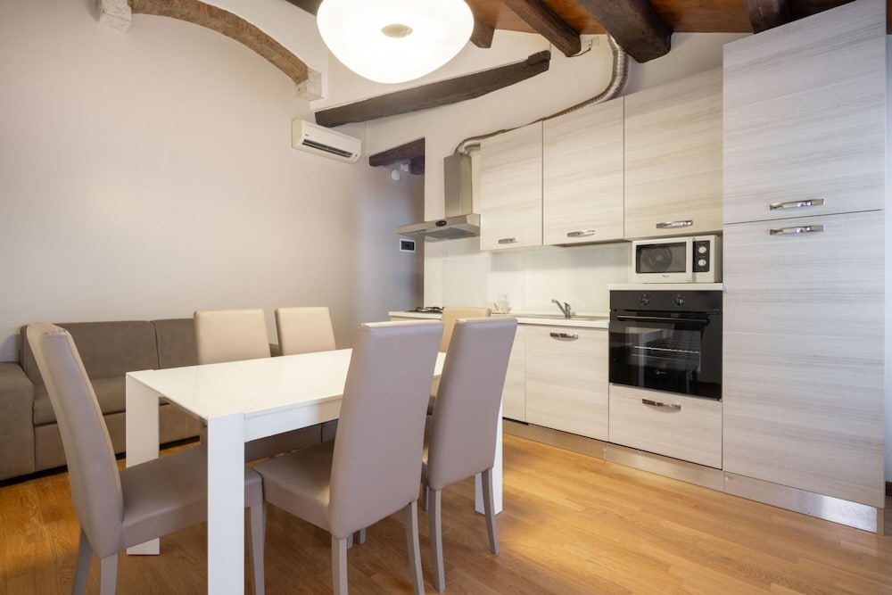 Apartment photo 3