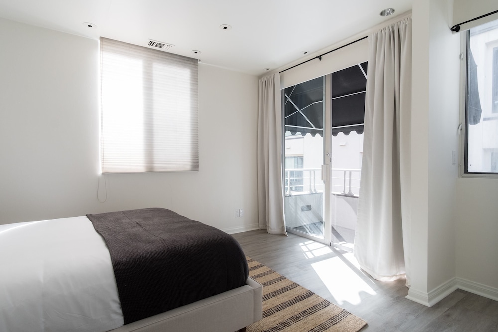 Apartment (6 Bedrooms)