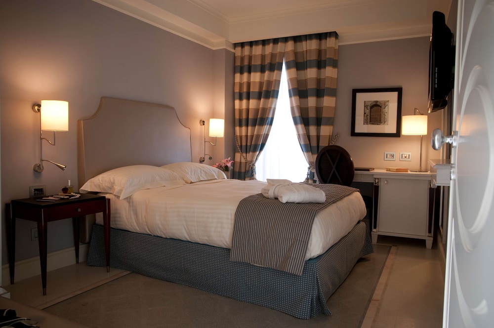 Standard Room, 1 Twin Bed (Bed is French Bed)