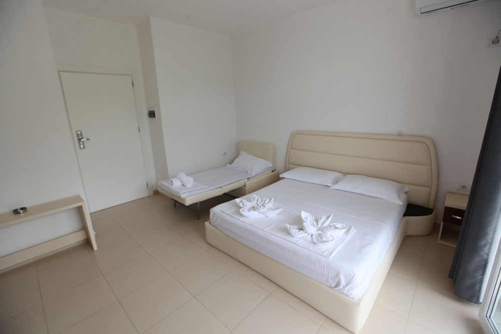 Triple Room, Balcony