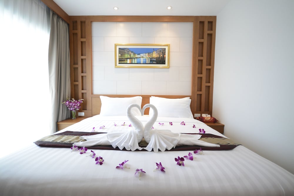 Suite Double With Window photo 3