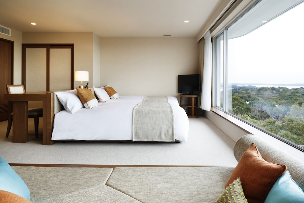 Deluxe Room, Non Smoking (2 Beds + 2 Futon)