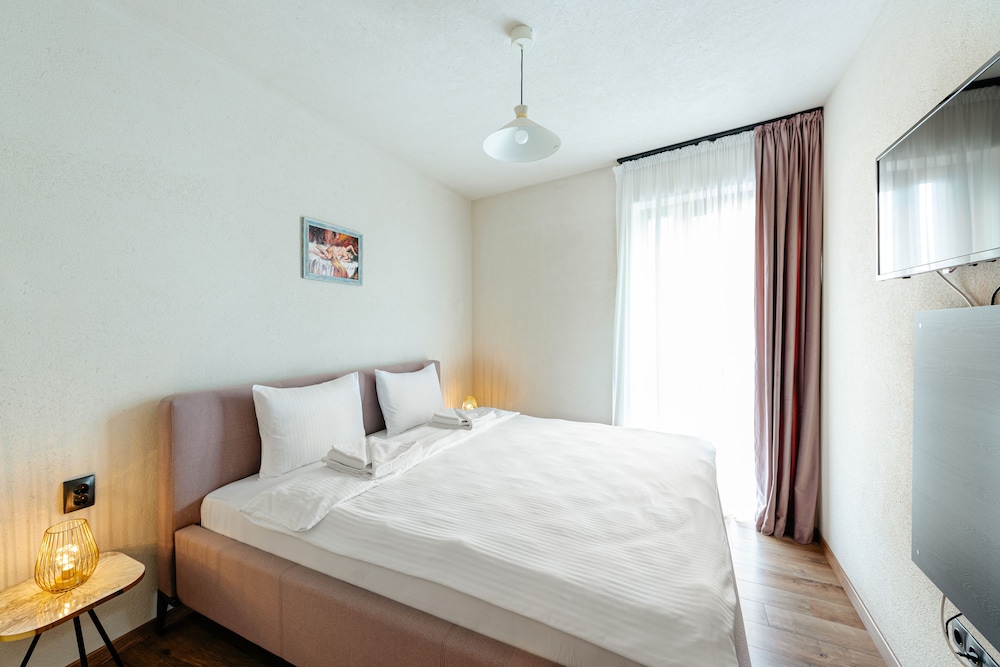 Premier Apartment