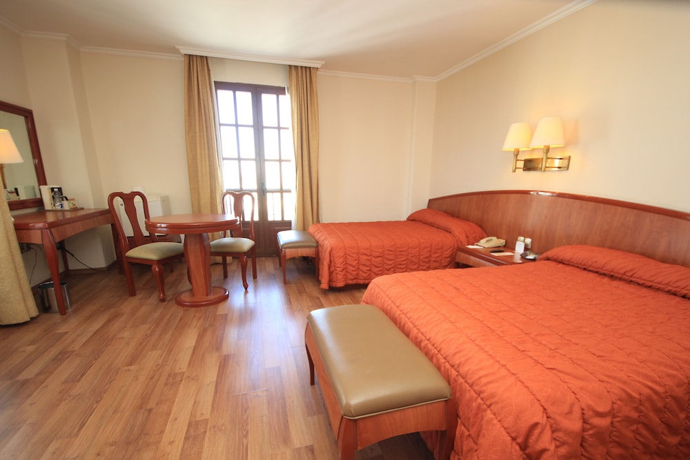 Standard Double Room - Photo 7