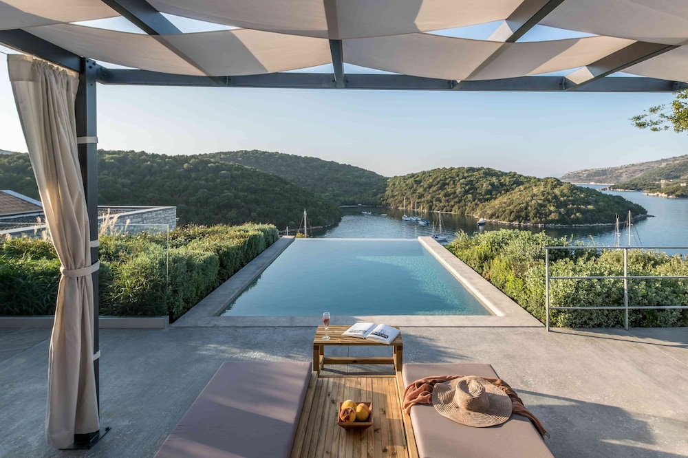 Executive Suite, Private Pool, Garden Area, Sea View