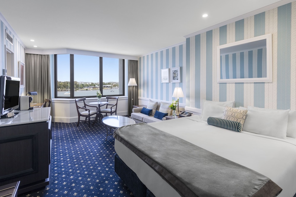 Suite, Jetted Tub, River View