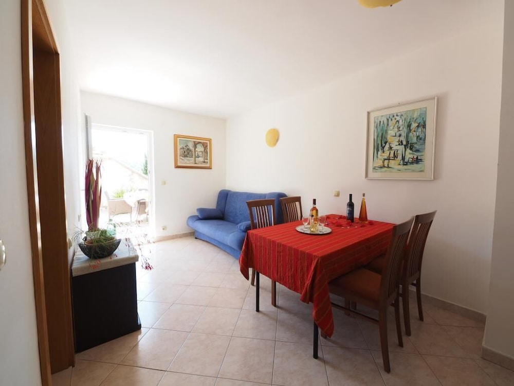 Apartment (Two Bedroom Apartment With Terrace) photo 3