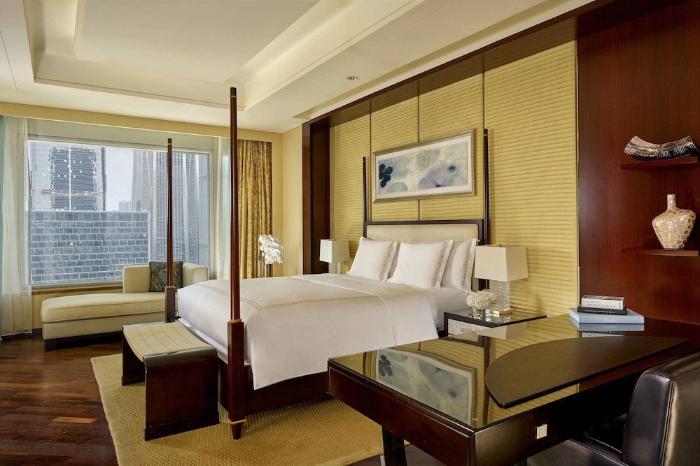 Carlton Suite - Photo 1