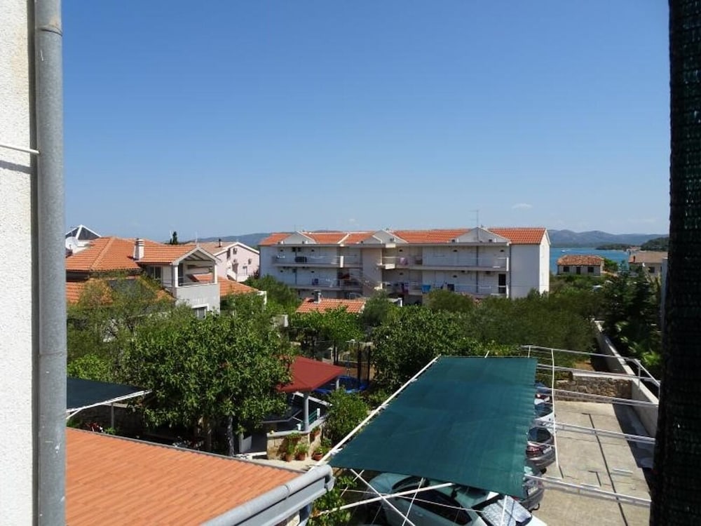Apartment (Nada - 150m from sea - A4(4)) photo 1