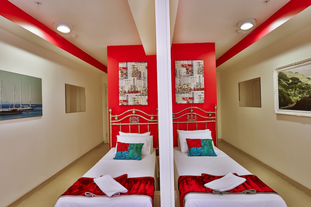 Standard Twin Room photo 1