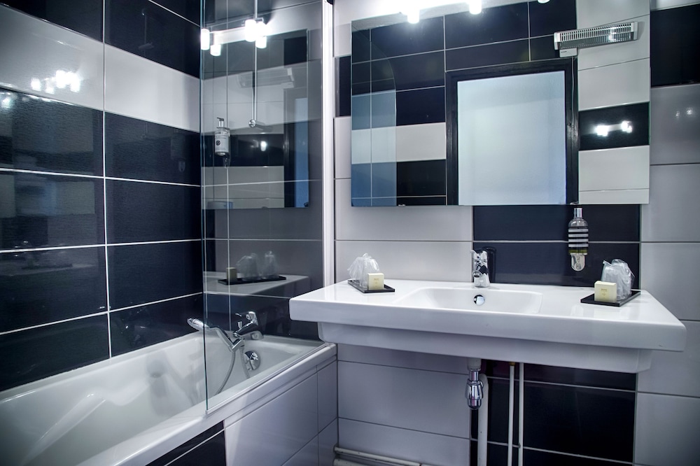 Standard Quadruple Room - Photo 4