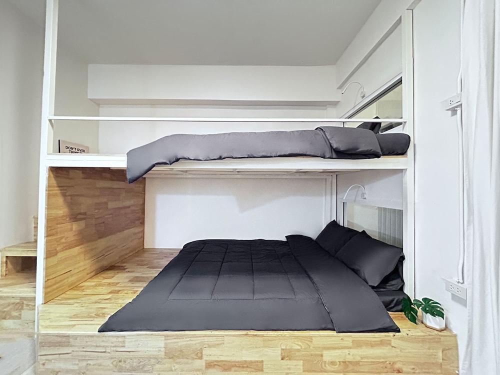 Basic Quadruple Room photo 3