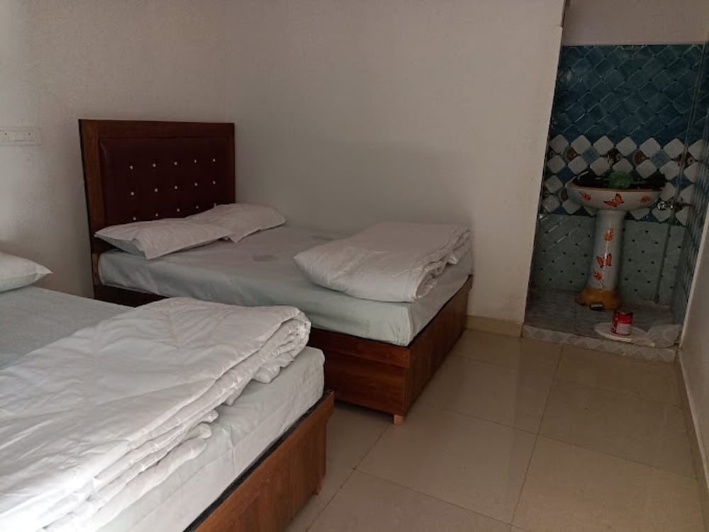 Deluxe Quadruple Room - Photo 4