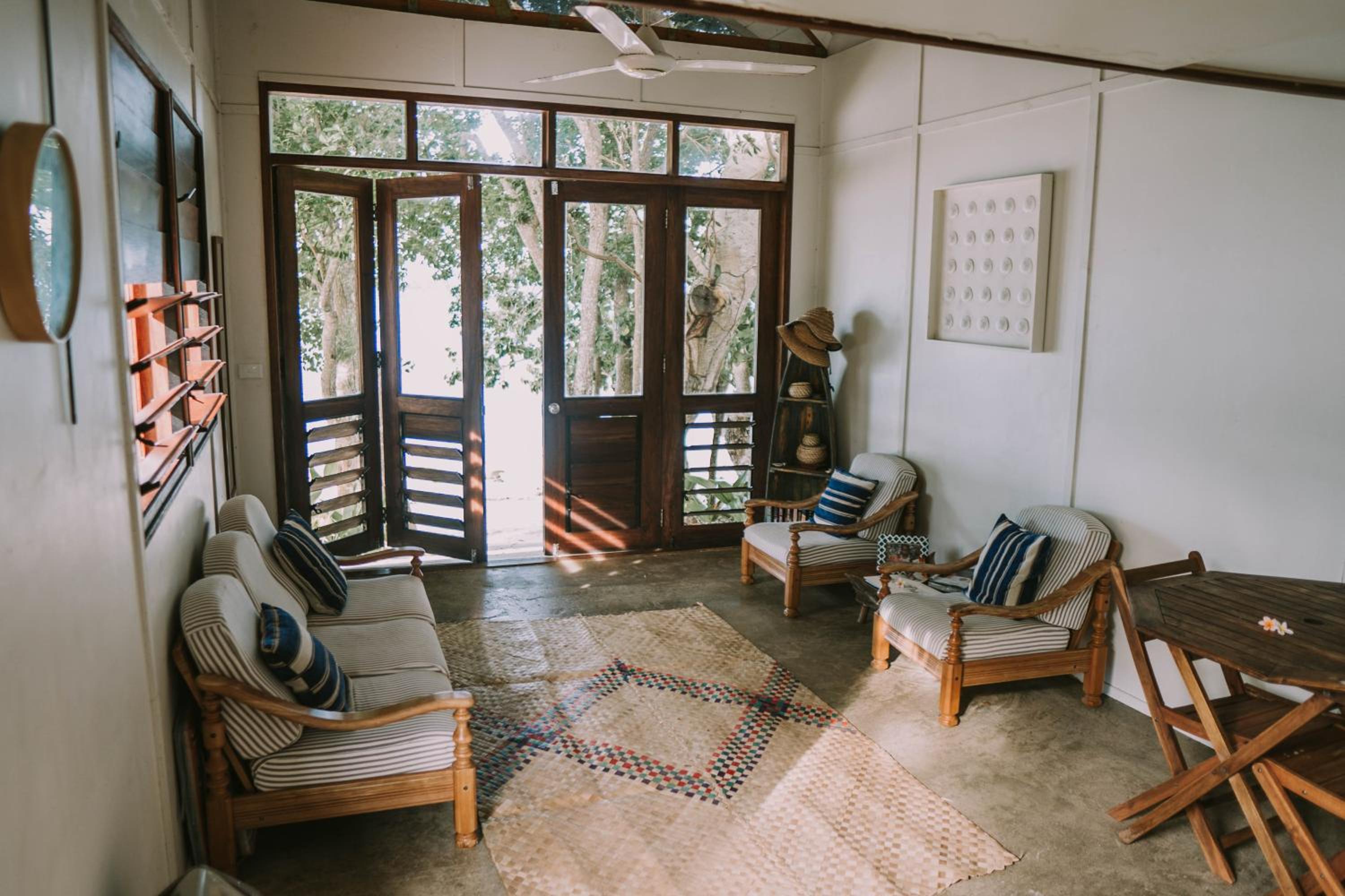 Three-Bedroom Villa photo 1