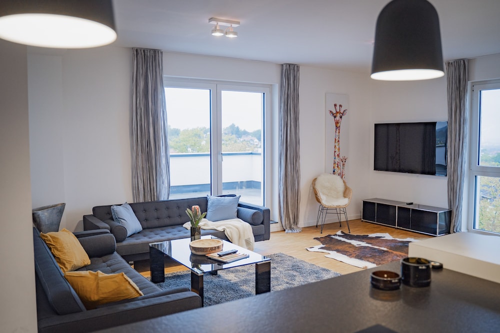 Deluxe Penthouse, 3 Bedrooms, City View photo 1